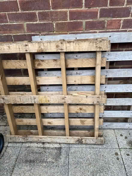 Photo of free Pallets (Hemel Hempstead HP2) #1