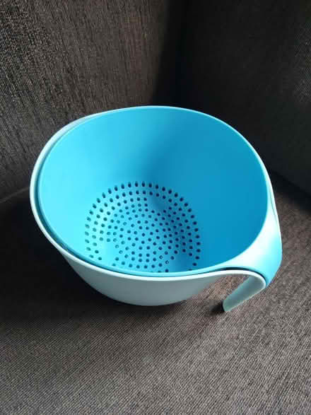 Photo of free Colander and bowl (Dunton Bassett LE17) #4