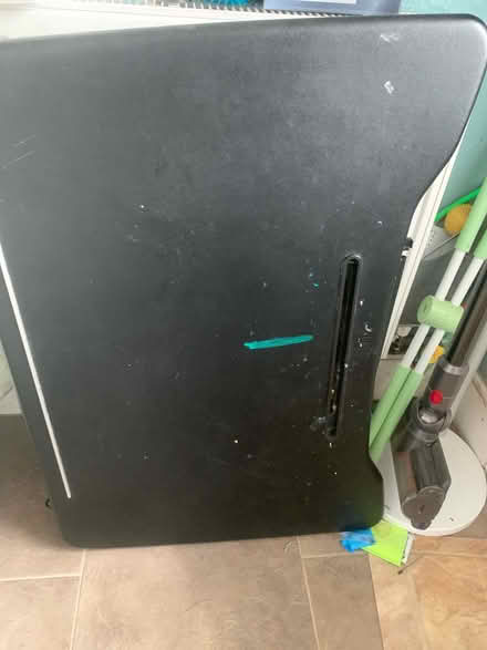 Photo of free Computer desk (Cv3 1hg) #1