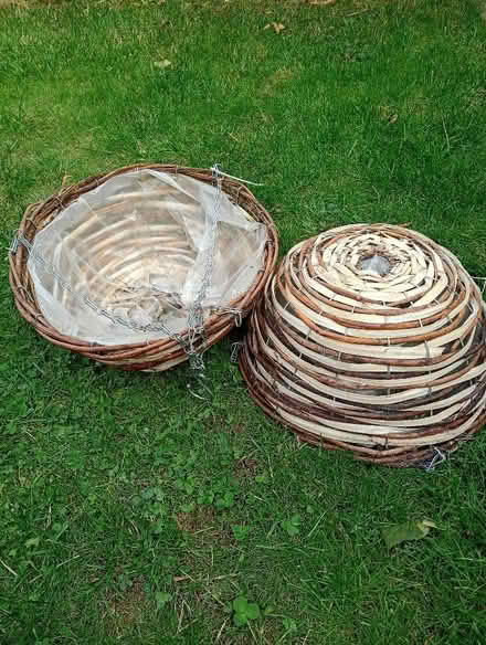 Photo of free Wicker hanging baskets (Grove OX12) #1