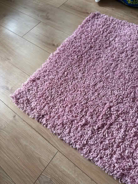 Photo of free Pink rug (Rushden) #2