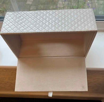 Photo of free Tissue box holder (Sale M33) #3