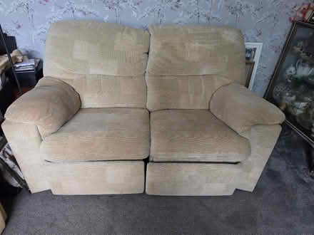 Photo of free 2 seater reclining settee (Tardebigge, B97) #1