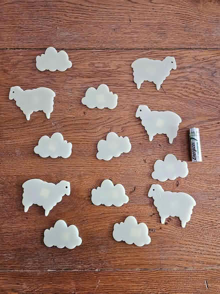 Photo of free kid bedroom glow in the dark shapes (Hitchin SG4) #1