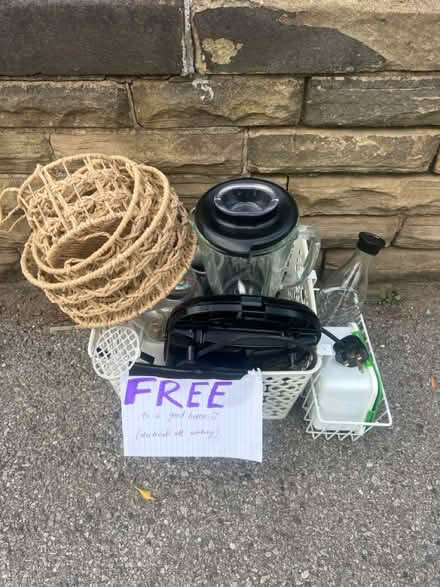 Photo of free box of misc. kitchen items (Bolton-upon-Dearne S63) #1