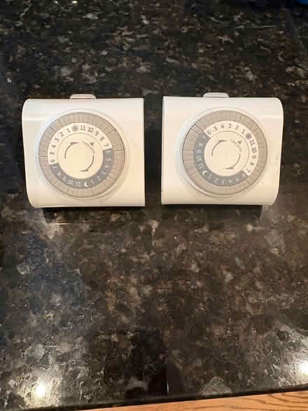 Photo of free Timers and extension cord (Clarkson L5J 2X6) #3