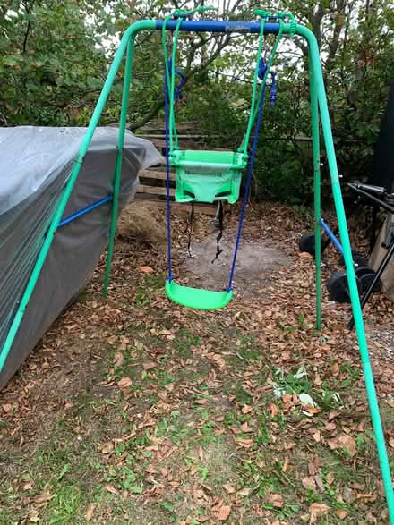 Photo of free Swing with 2 seats one for smaller kids (Broadley Common CM19) #2