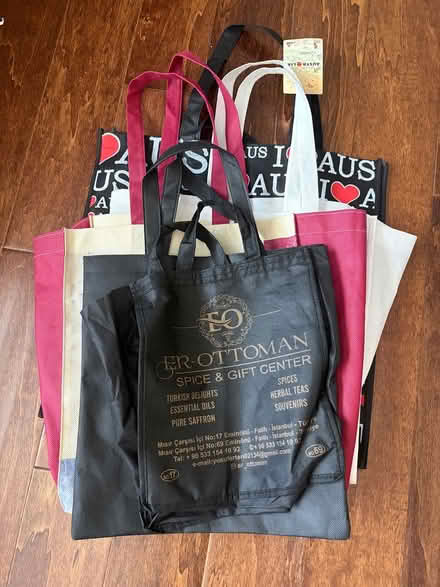 Photo of free 5 reusable shopping bags (Sunnyvale - Homestead/Mary) #1