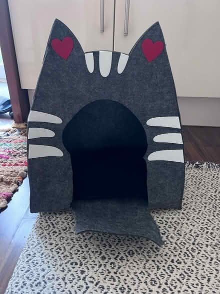 Photo of free Cat / kitten house (Hawley) #1