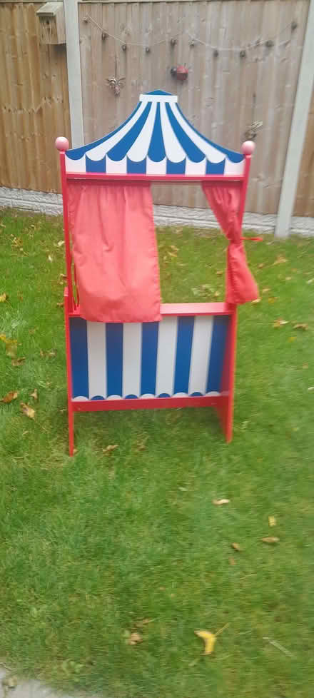 Photo of free Puppet theatre and puppets (Longton PR4) #1
