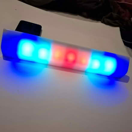 Photo of free sound sensing party light (Emmbrook RG41) #1