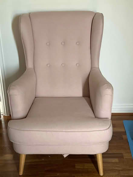 Photo of free Pink armchair (Eastrea PE7) #1