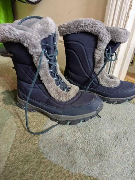 Photo of free Trekking boots thermal size 8 (Castle road area MK40) #1