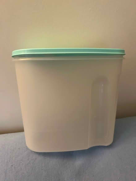 Photo of free Food storage container (Jennetts park RG12) #1