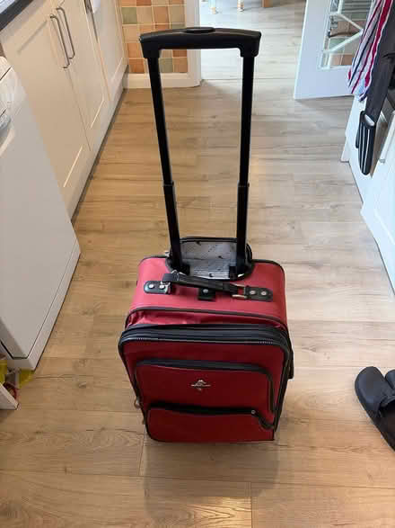 Photo of free Cabin luggage/suitcase with wheels (SG4 hitchin) #3