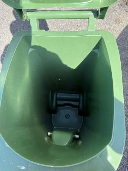 Photo of free Green Bin large (Riverside south/ Manotick) #1