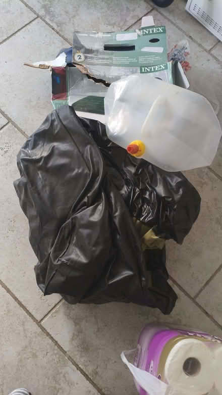 Photo of free inflatable sofa/camping water container/single airbed SE25 (South Norwood SE25) #1