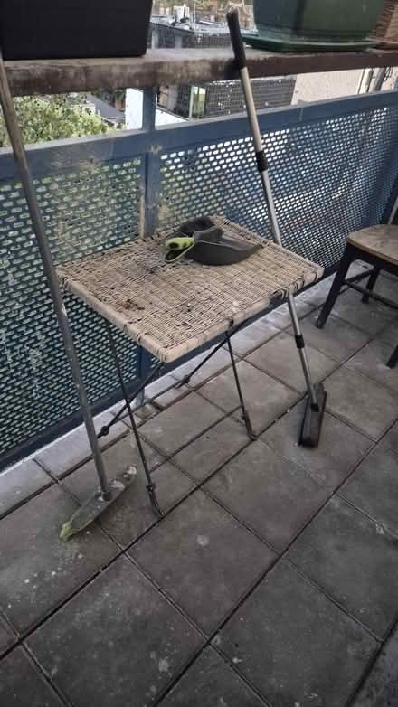 Photo of free outdoor table (bethnal green E2) #1