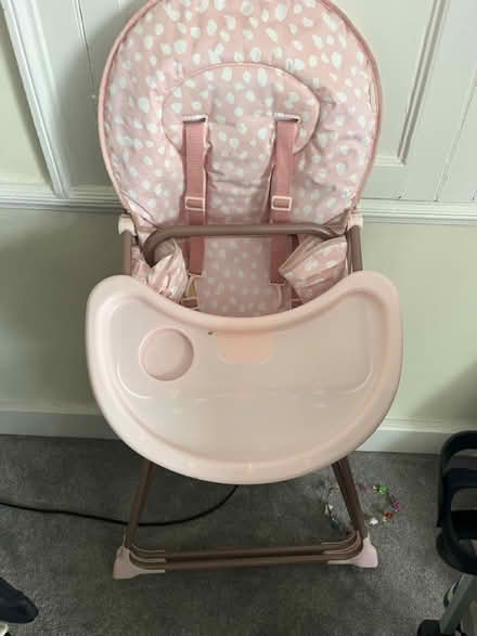 Photo of free Pram, baby chair and travelcot (Luton LU2) #2