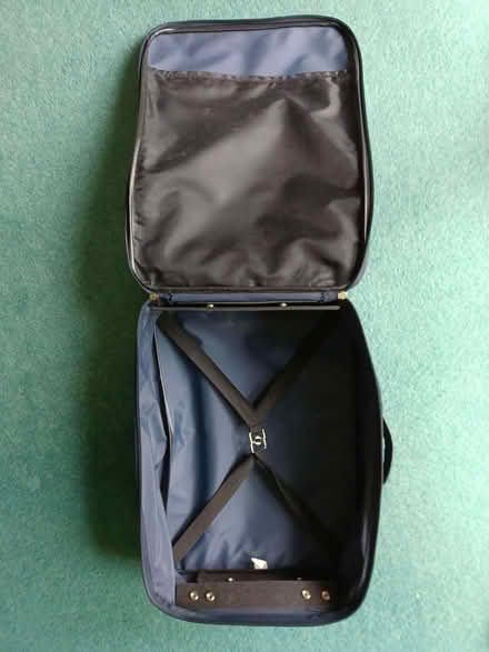 Photo of free Small wheeled suitcase (Leire LE17) #2