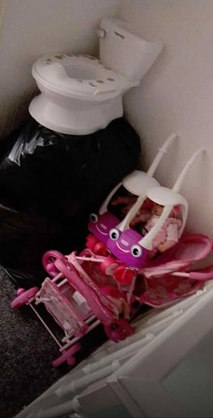 Photo of free all free to go - mainly kids items (Tuebrook L4) #4