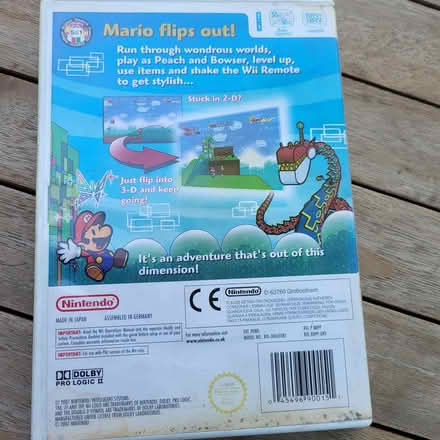 Photo of free Wii Super Paper Mario (Warlingham CR6) #2