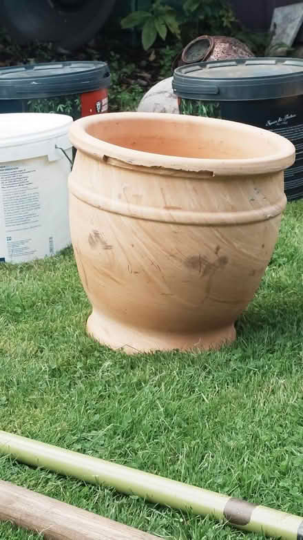 Photo of free Large ceramic plant pot (Stockport SK2) #1