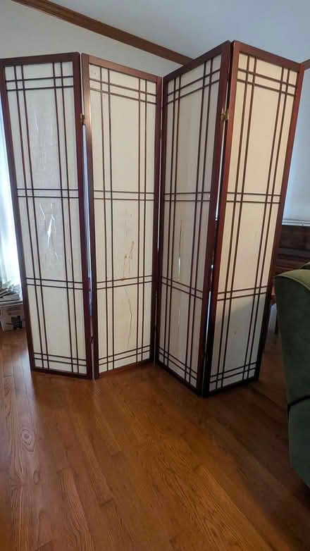 Photo of free Folding screen with damage (Kildaire and 1010) #1