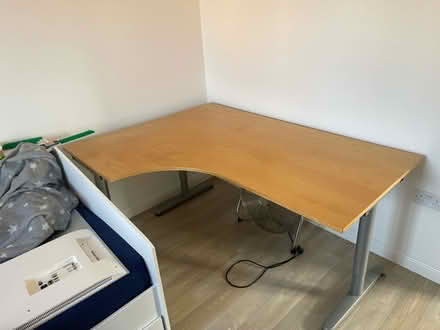 Photo of free Large desk (Cambourne) #1