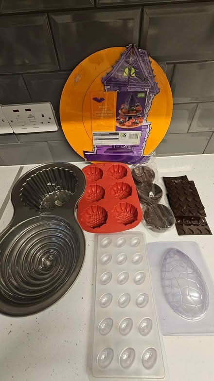 Photo of free Allsorts Baking tins & molds (Tottenham N17) #2