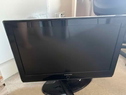 Photo of free Samsung TV - volume needs attention (MK5 Loughton) #1