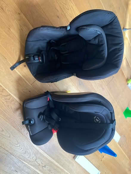 Photo of free 2 toddler car seat to go together (BR2) #1