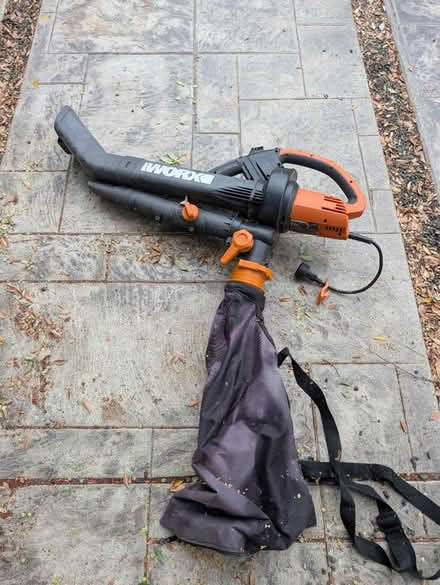 Photo of free Yard Vacuum/ Blower (Downtown Campbell) #1