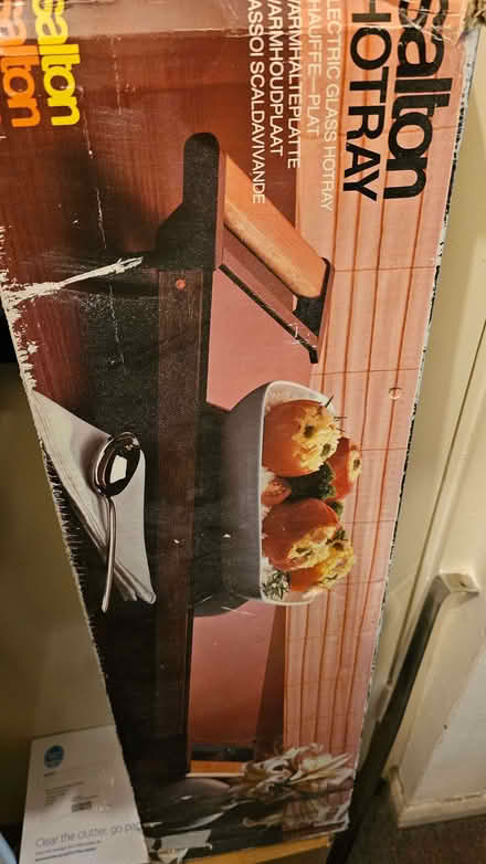 Photo of free Electric glass food warmer, never used. (Stepney E1) #1