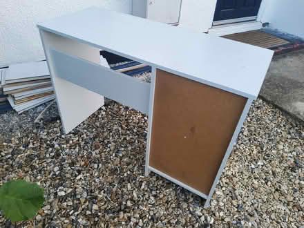 Photo of free White desk (Headington OX3) #1