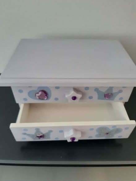 Photo of free Jewellery box (Saint George's CO2) #4