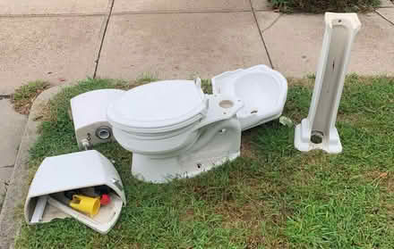 Photo of free pedestal sink and toilet (Bayridge, Brooklyn) #2