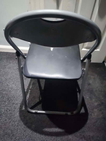 Photo of free a black folding chair (Highfield HP2) #4