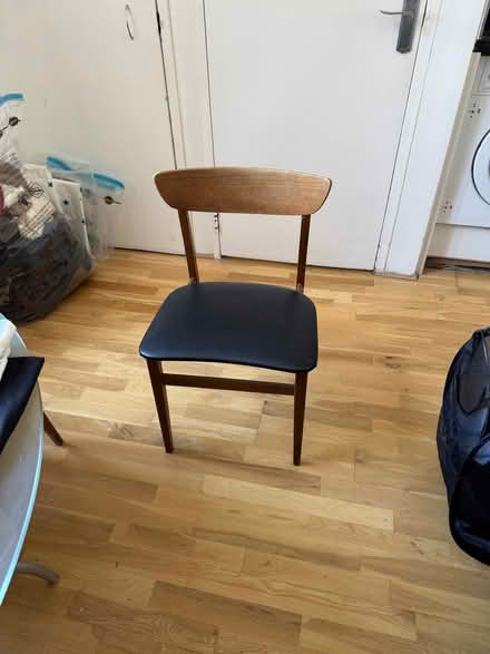 Photo of free Desk and two chairs (South Kensington SW7) #2