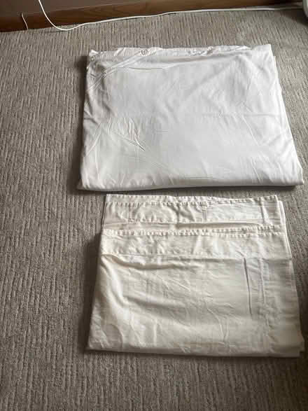 Photo of free Duvet cover- fits full or queen (East side of wichita) #1