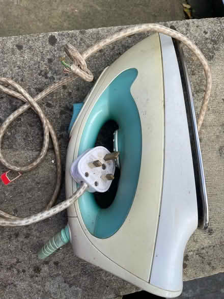 Photo of free Iron (Kirkstall LS5) #2