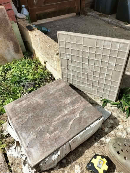 Photo of free Floor tiles ~1.5m2 (Berinsfield OX10) #1