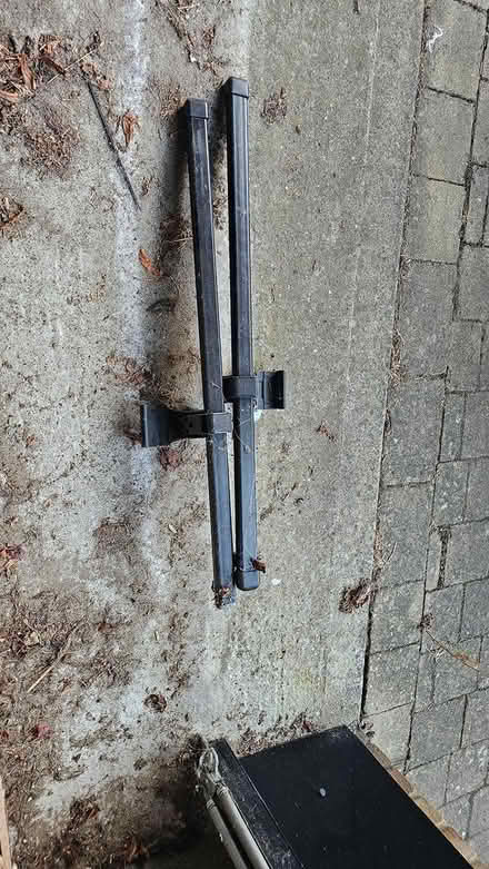 Photo of free Thule short roof adaptor (kt19) #1