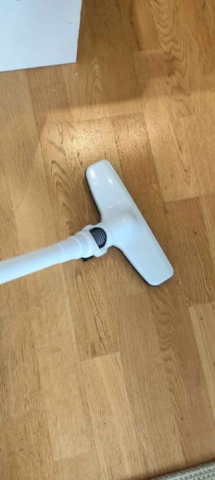 Photo of free Cordless handheld vacuum cleaner (Highbury Barn N5) #3