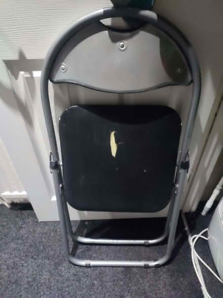 Photo of free a black folding chair (Highfield HP2) #1