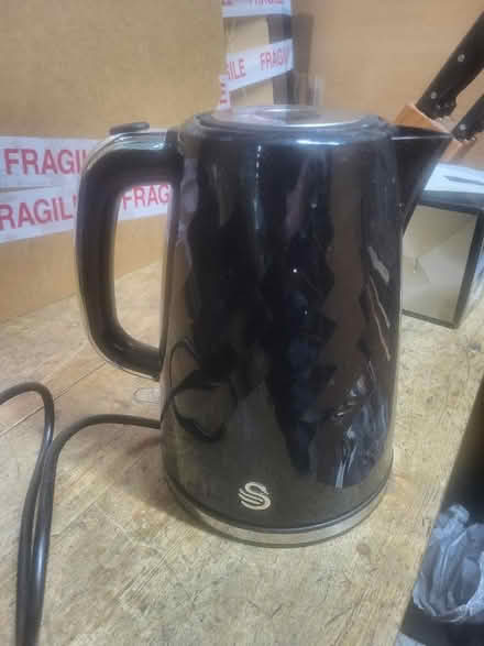Photo of free Kettle, 3kw (Sainsburys GL52) #1