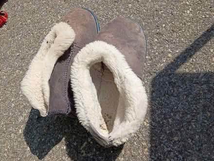 Photo of free Men's sheepskin slippers (South Keys) #1