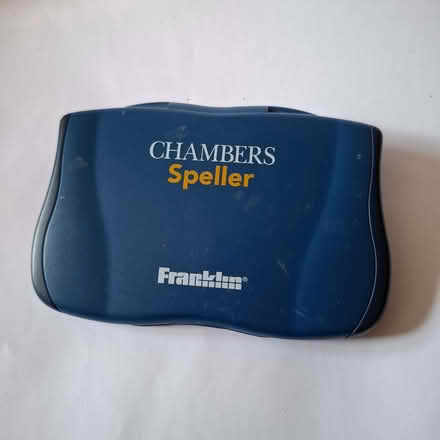 Photo of free Chambers Speller electronic dictionary with games (Emmbrook RG41) #1