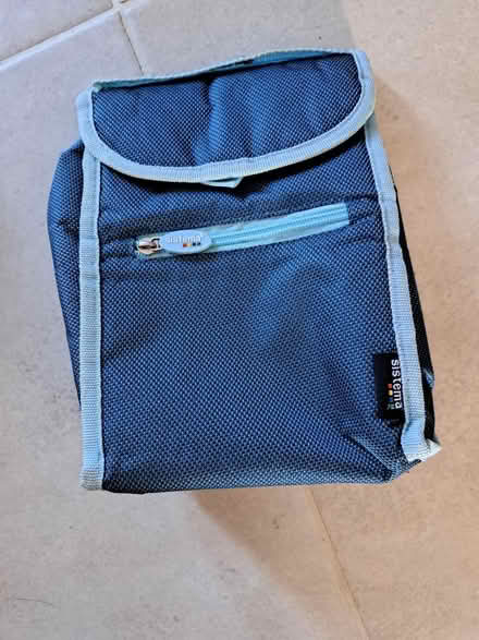 Photo of free Lunch Bag (Wokingham RG40) #1
