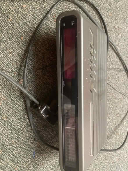 Photo of free Retro radio (Chineham RG24) #1